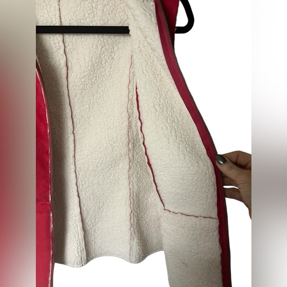 Women’s Chicos Red Sherpa lined vest size 1- medium - Picture 4 of 6